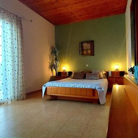 Affordable Vintage Near Fiscardo & Assos Apartment *